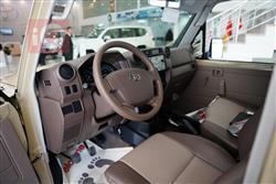 Toyota Land Cruiser 70 Pickup